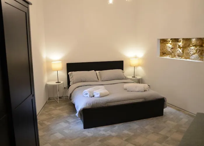 Ilgiardinodilina * 阿格里真托